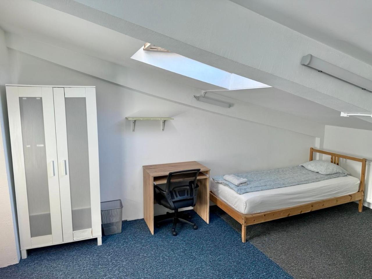 Student-House Kazimierzowska Hostel Varsó Kültér fotó